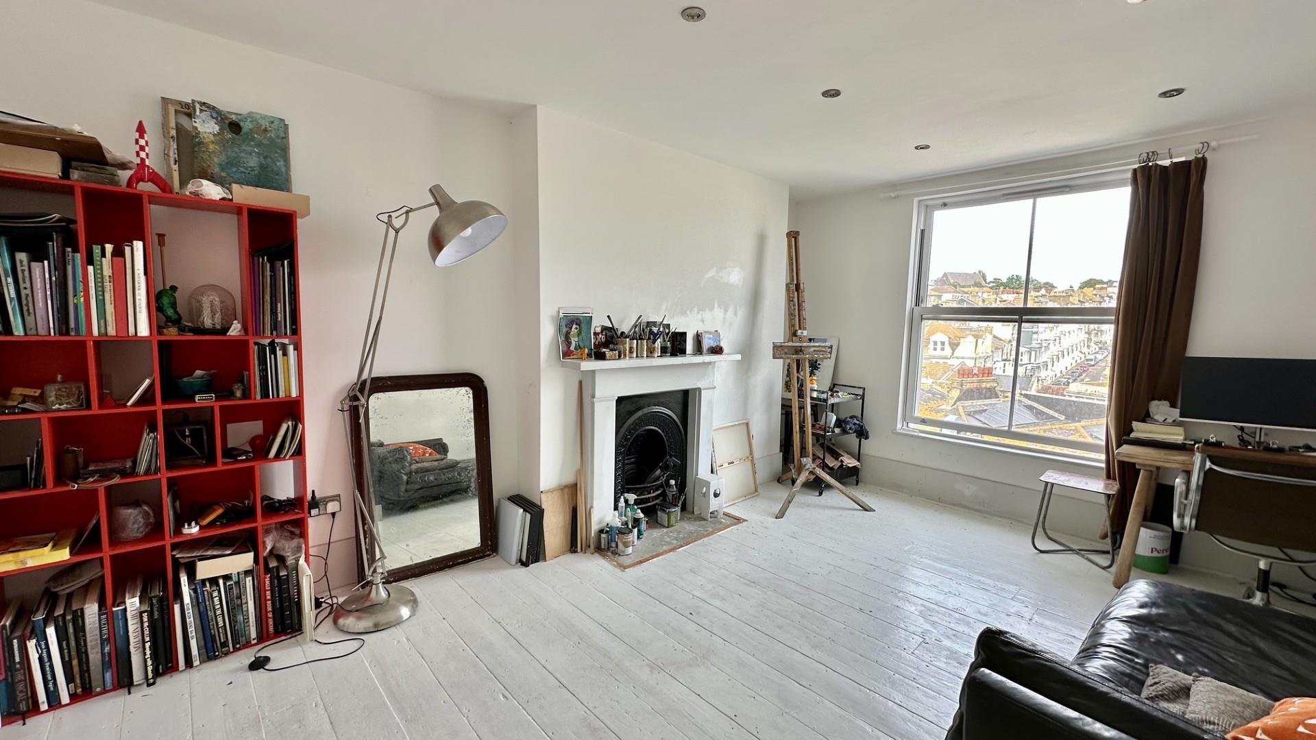 3 bed property in London Road, St. Leonards-On-Sea